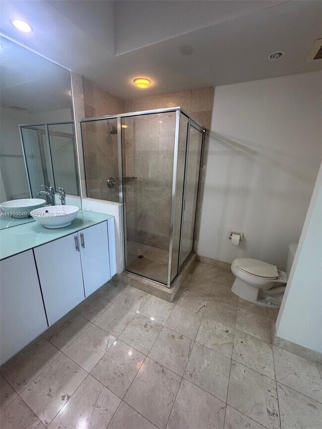 Building Photo - 315 NE 3rd Ave