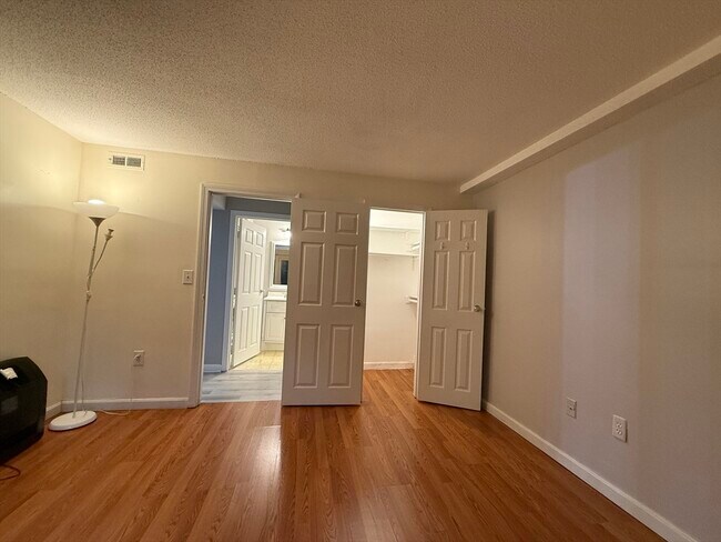 Building Photo - 34 Walden Dr