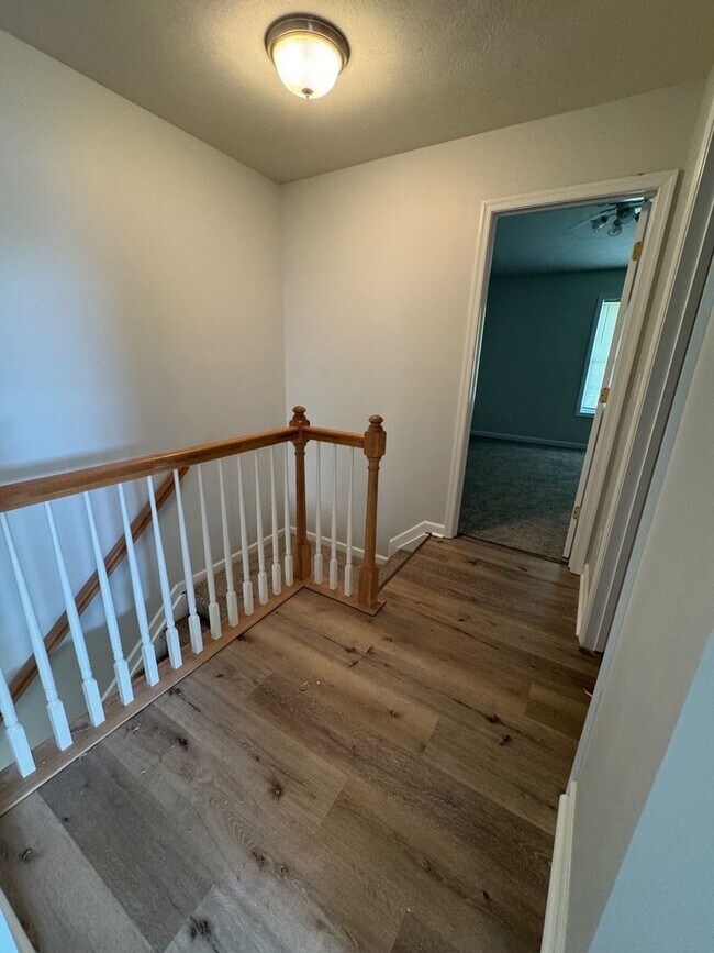 Building Photo - Brick End Unit Home in Taylor Springs NEW ...