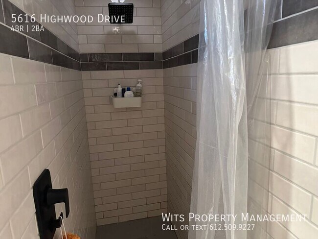 Building Photo - 5616 Highwood Dr