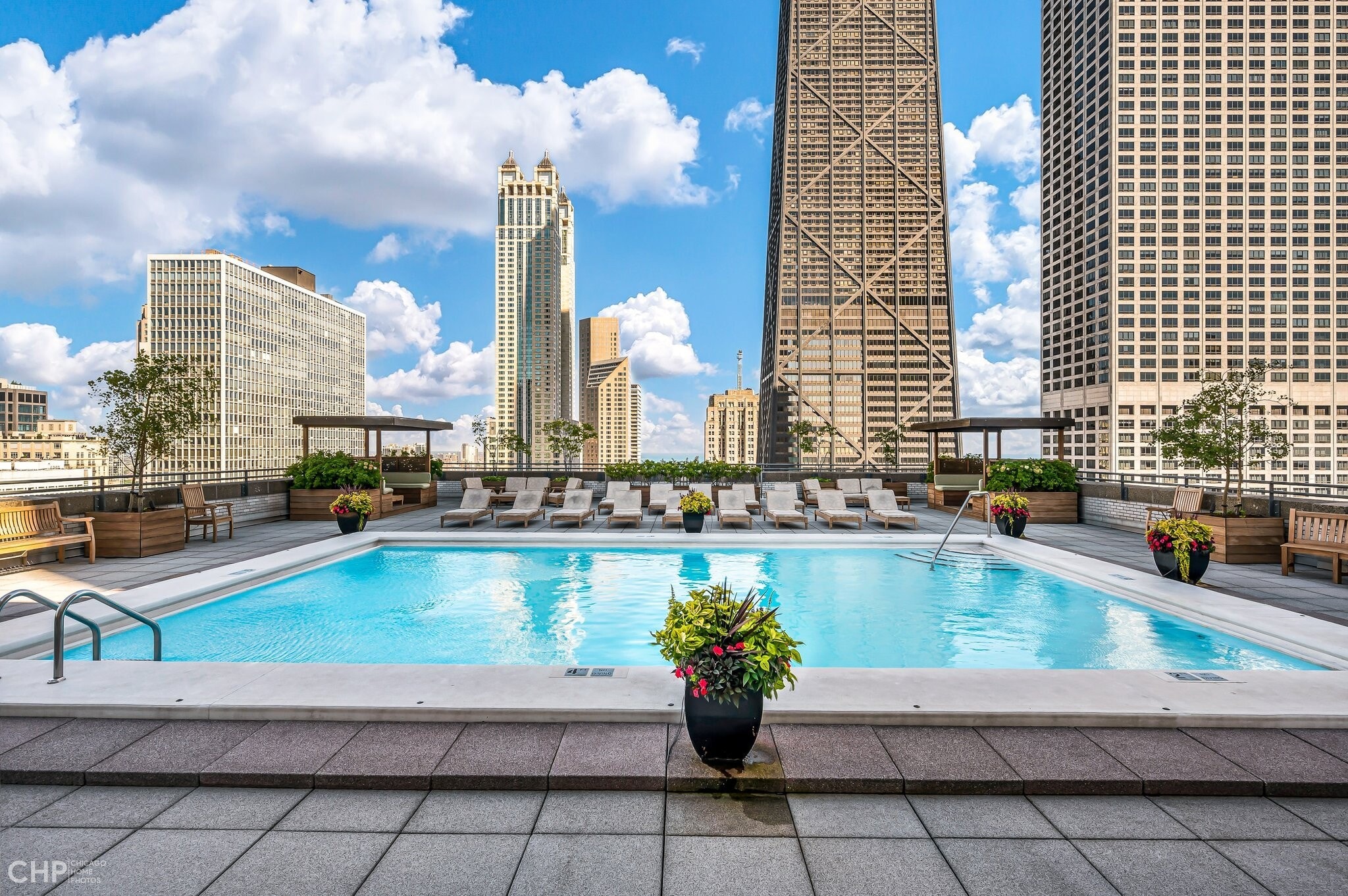 Building Photo - 777 N Michigan Ave