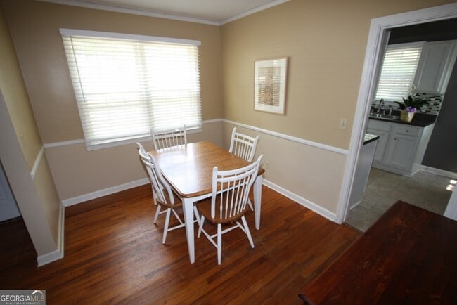 Building Photo - 222 Beechwood Cir