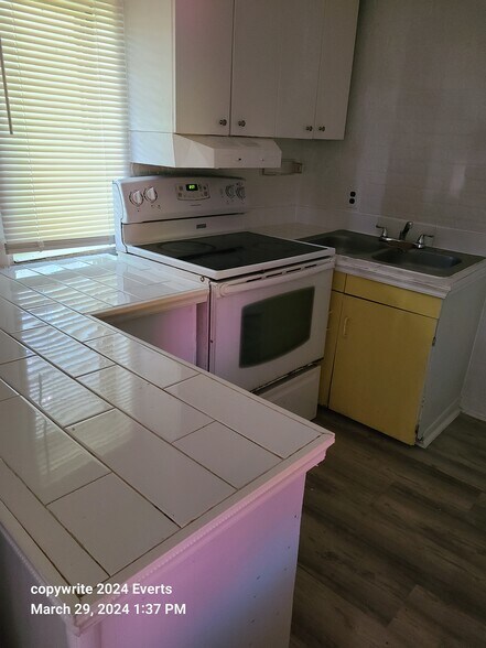 Building Photo - 13972 W Ozello Trl