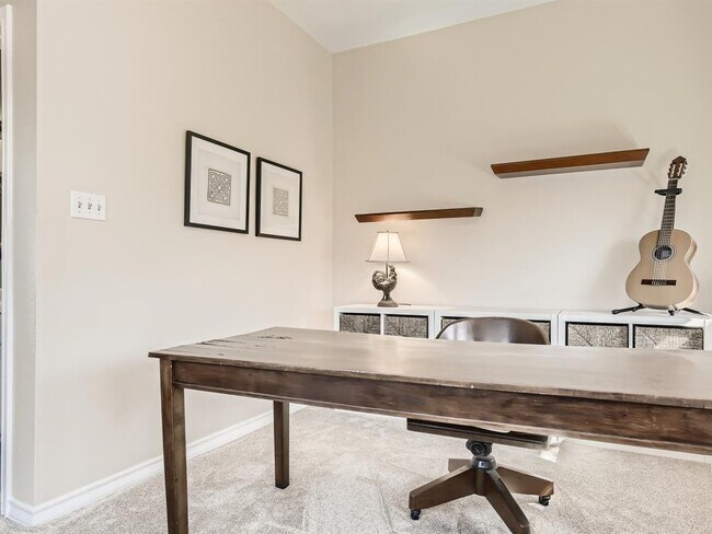 Building Photo - 1404 Norwalk Ln