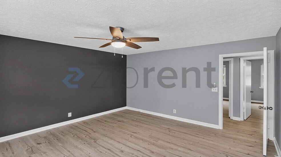 Building Photo - Unit