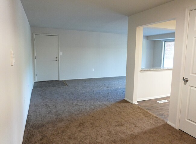 Living Area - 1663 N Forest Park Ave