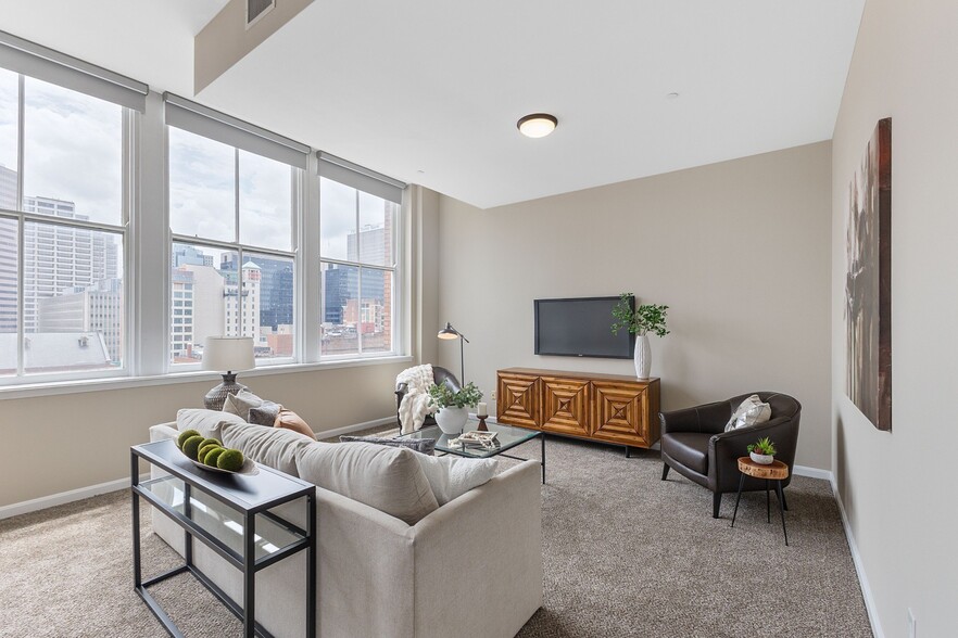 Building Photo - Renaissance at the Power Building