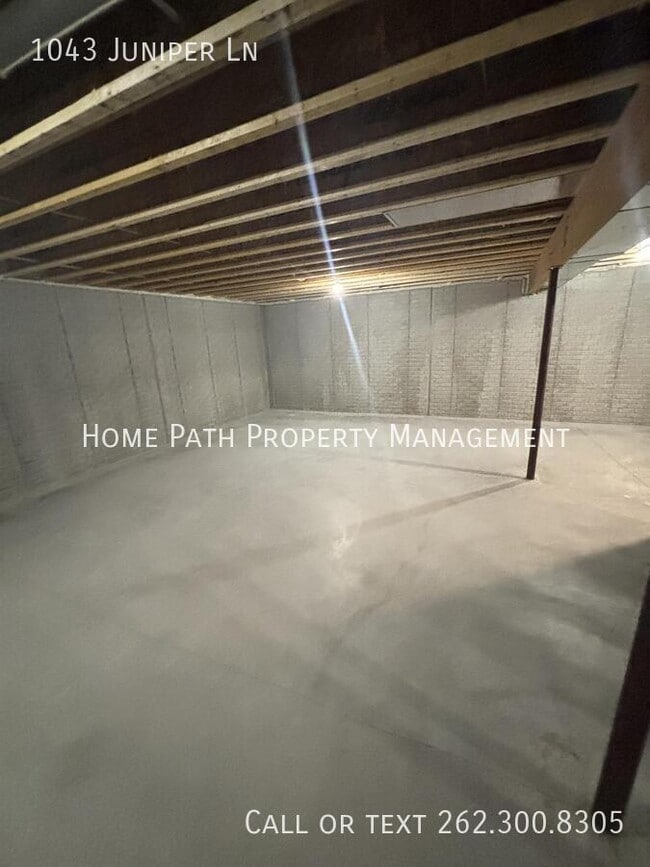Building Photo - 1043 Juniper Ln