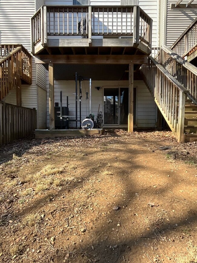 Building Photo - Beautiful 2BR 2BA 3 level townhome located in the Bowling Brook Farms Community