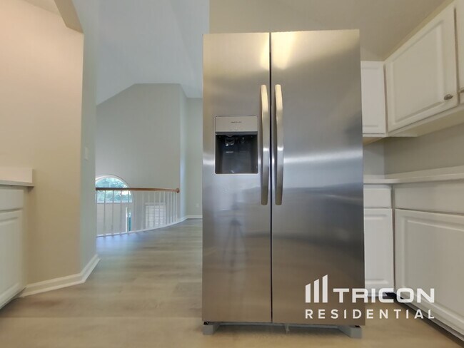 Building Photo - 3015 Brass Dr