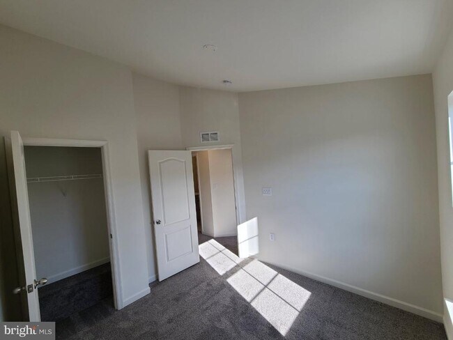 Building Photo - 108 Alderman Wy