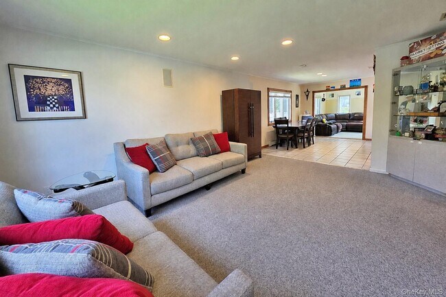Building Photo - 110 Briarwood Ln