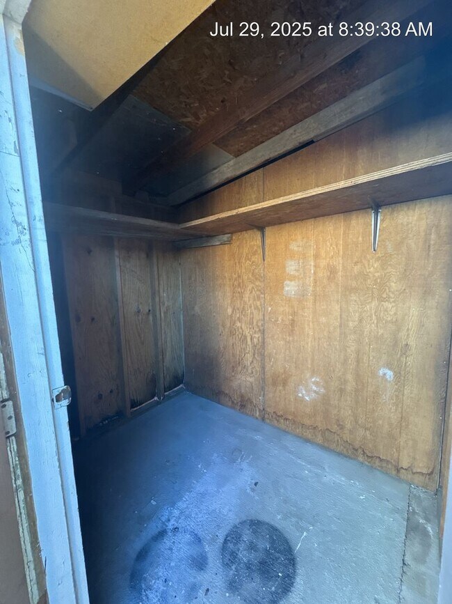 Building Photo - 3744