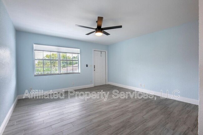 Building Photo - 5207 N Flagler Dr