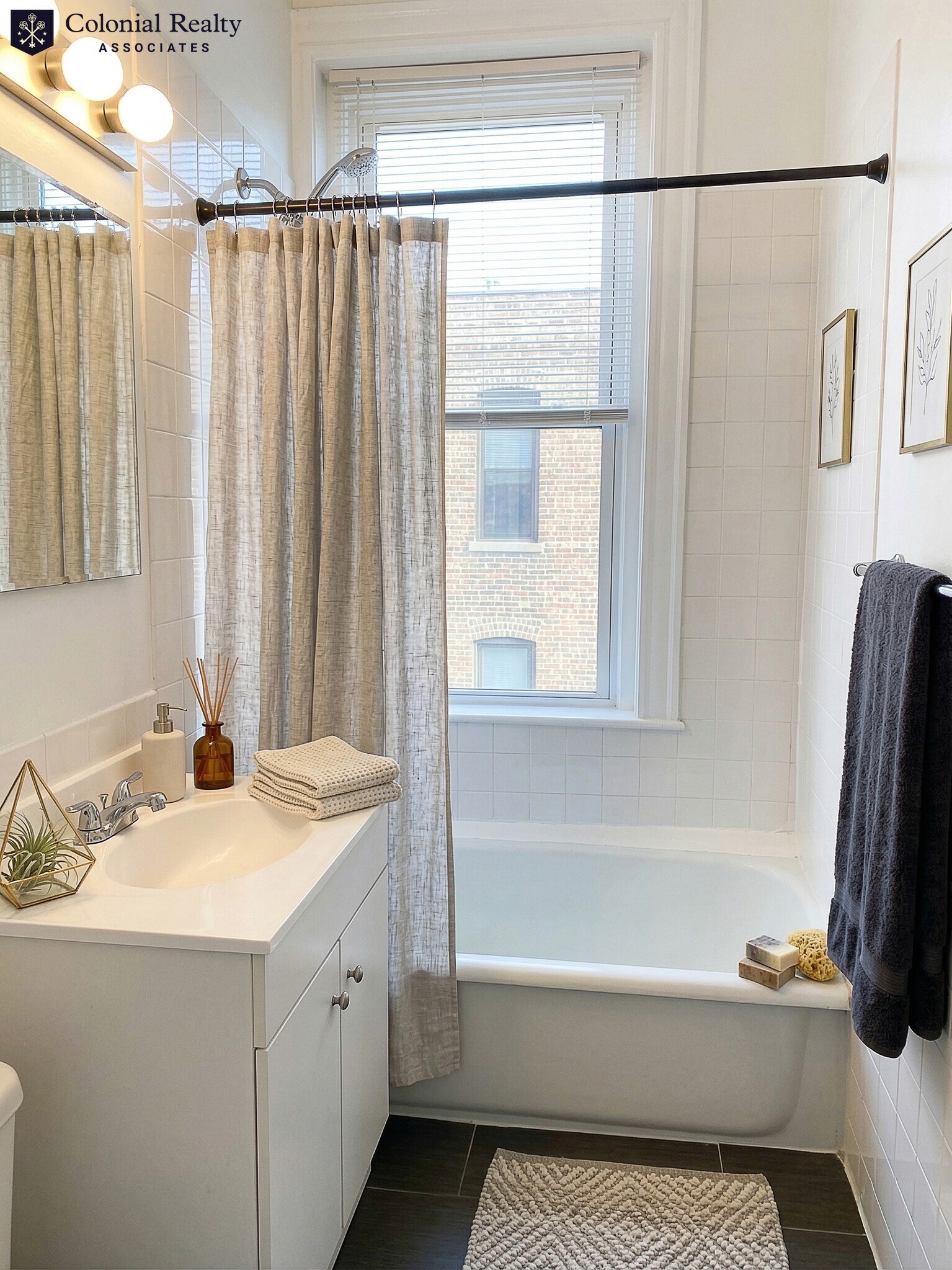 Building Photo - 42 Strathmore Rd