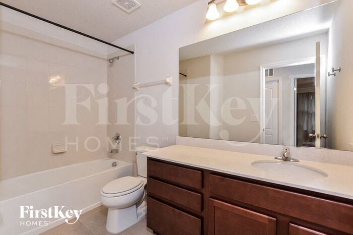 Building Photo - 3124 Armstrong Spring Dr