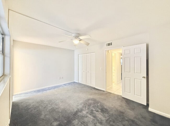 Building Photo - 911 Washington Ave SW