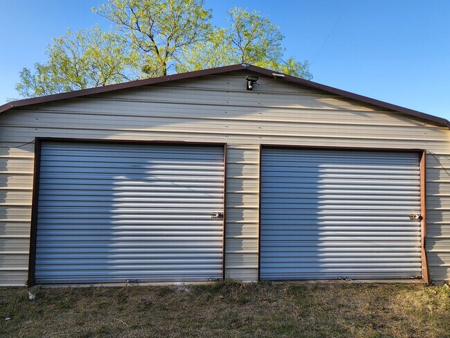 Building Photo - 616 Co Rd 118B