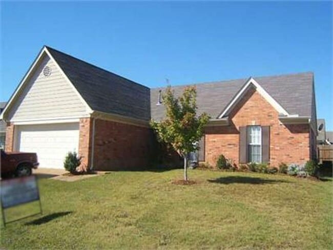 Building Photo - Charming 3-Bedroom Home in Cordova – Styli...