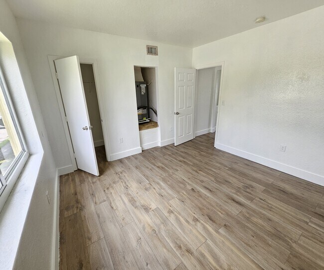 Building Photo - 450 NW 84th St