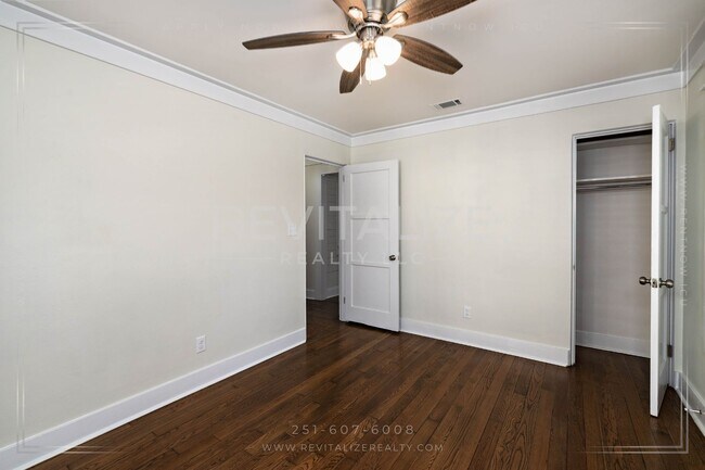 Building Photo - 80 N Hathaway Rd