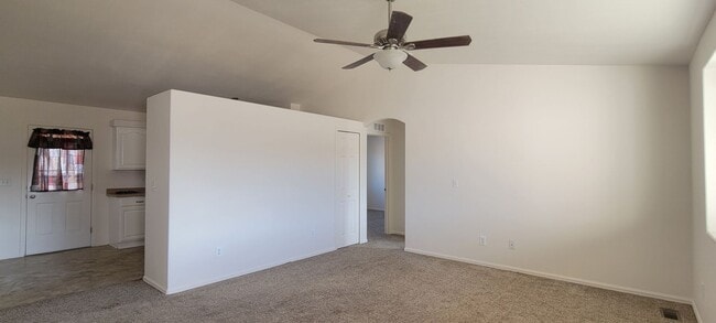 Building Photo - 3 Bedroom Home