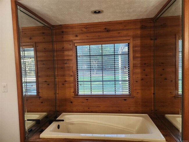 Building Photo - 1174 Old Prattville Rd