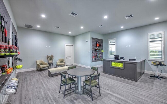 Building Photo - 20210 KIngmont Dr