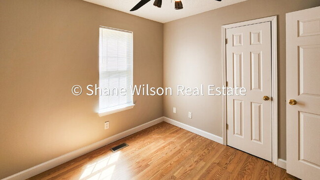 Building Photo - 162 Shawn Ln