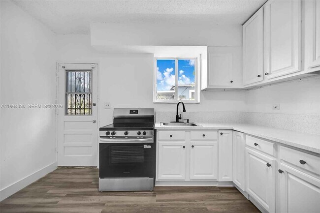 Building Photo - 1391 NW 102nd St