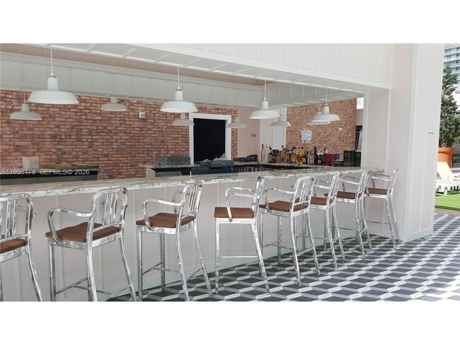 Building Photo - 1300 S Miami Ave