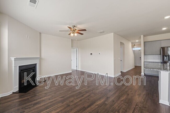 Building Photo - 3262 Carmine Ave