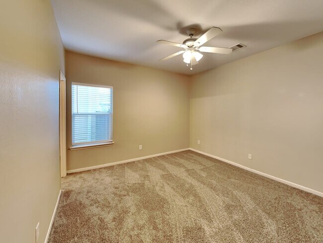 Building Photo - 20618 Sycamore Crest Ln