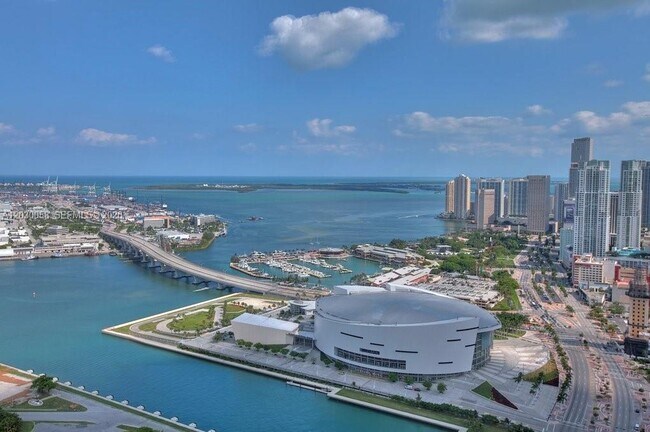 Building Photo - 1100 Biscayne Blvd