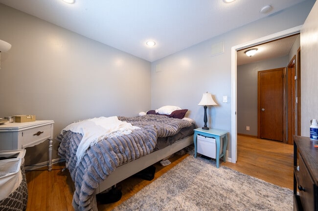 Building Photo - 7801 Noble Ave N