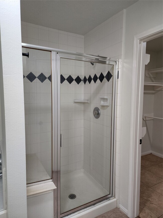 Building Photo - 3118 Rainmont Ln
