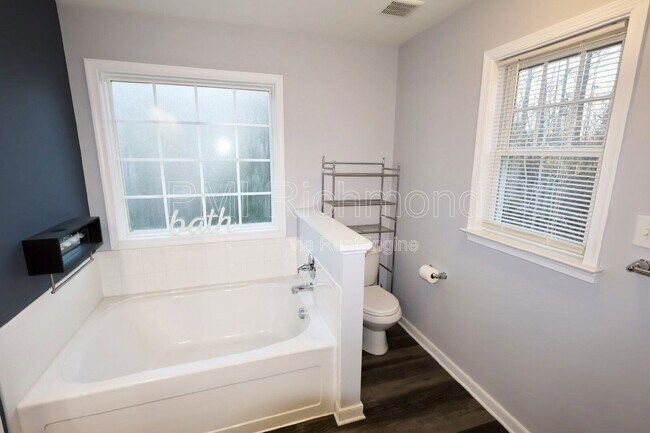 Building Photo - 15831 Haggis Dr