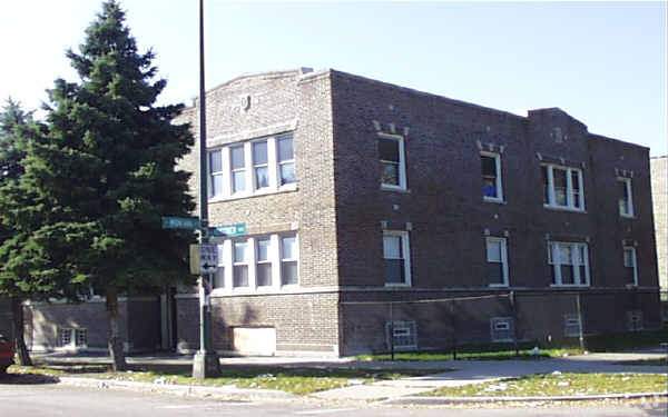 Primary Photo - 2415-2417 N Kostner Ave