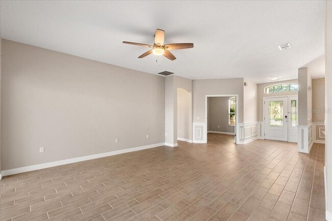 Building Photo - 2580 Channel Way