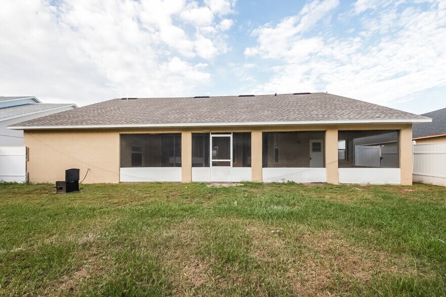 Building Photo - 2428 Timothy Ln