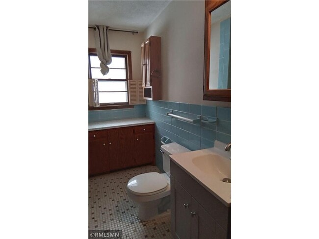 Building Photo - 4130 Glacier Ln N