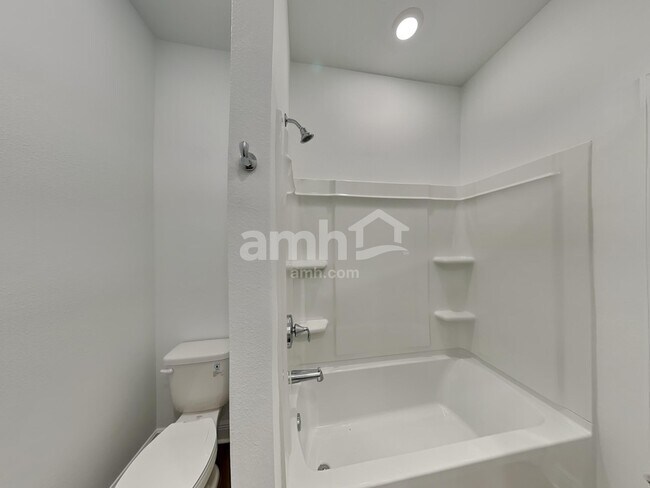 Building Photo - 5451 Boulder Crk Cv