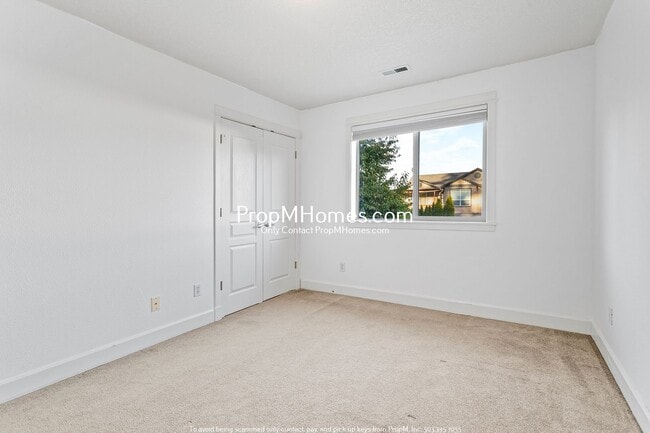 Building Photo - 1134 SE 40th Ave