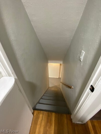 Building Photo - 4207 Wood Ave