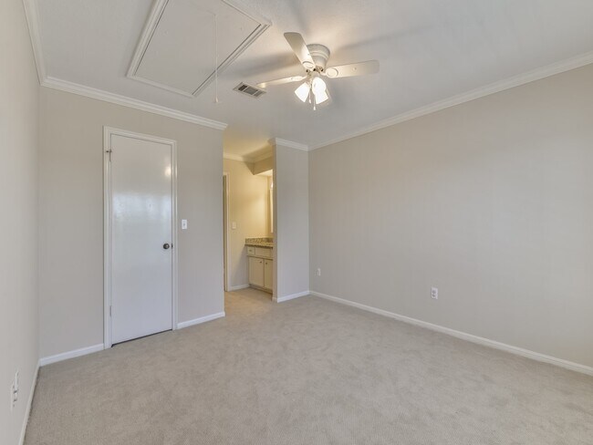 Building Photo - 9406 Bassoon Dr