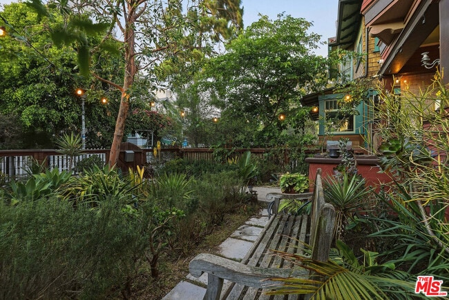 Building Photo - 34 Park Ave