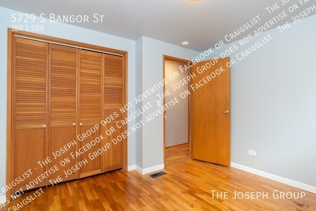 Building Photo - 5729 S Bangor St