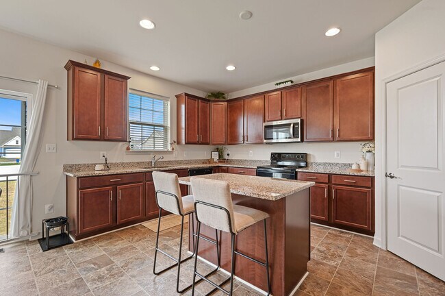 Building Photo - 115 Horse Trail Ln