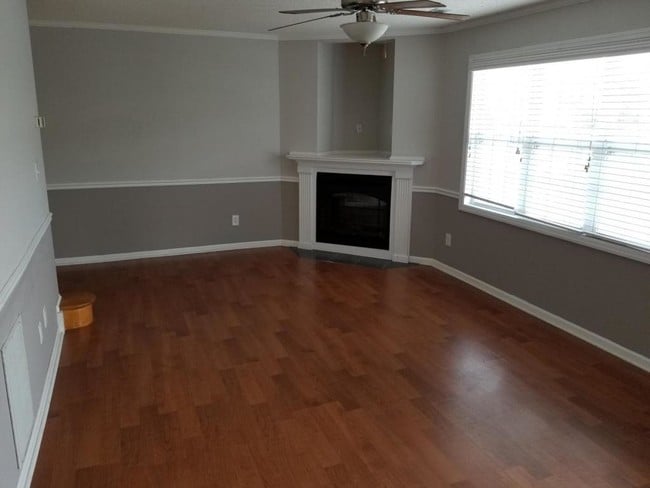 Building Photo - 2136 Flagstone Ct