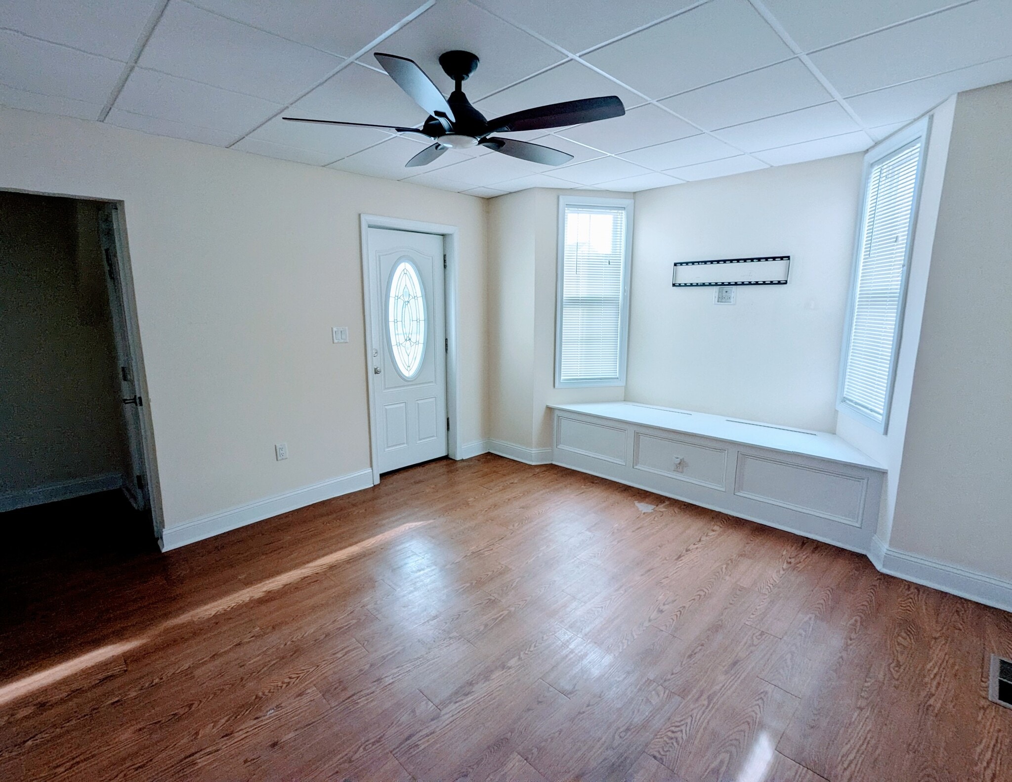 Building Photo - 1329 Penn Ave